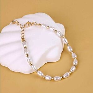 Elegant Pearl Bracelet